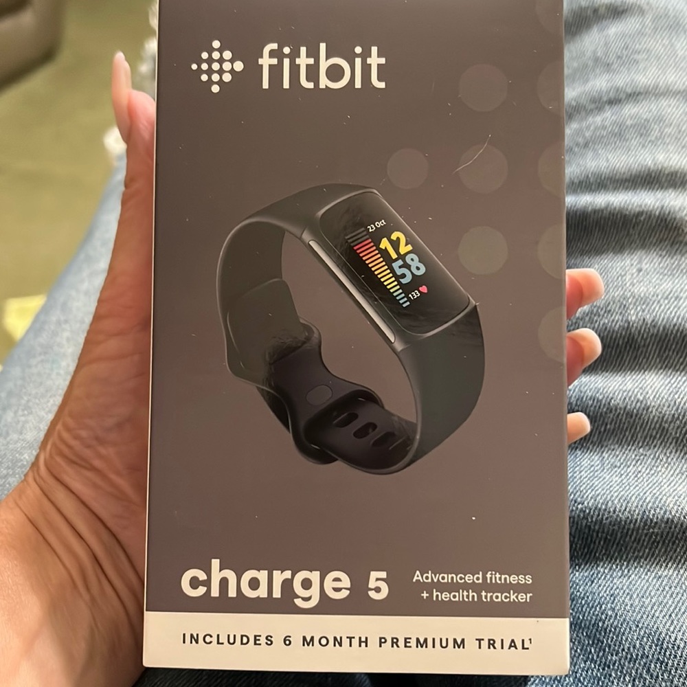 Fitbit Charge 5